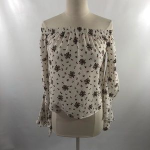 White and red off the shoulders long sleeve